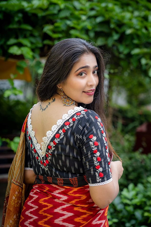 <em>A hand-embroidered blouse by Howrah Bridge</em>