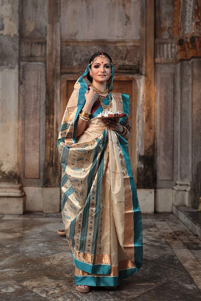 <em>Tnusree in Parama's festive edit Chuti</em>