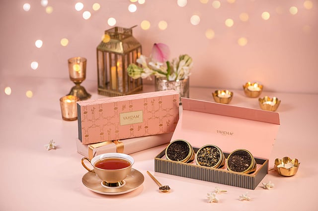 Vahdam India assorted tea-box