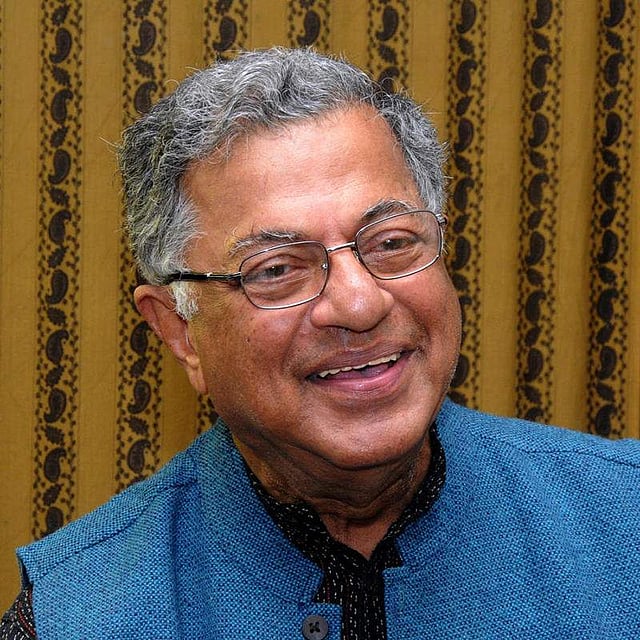 <em>Girish Karnad</em>
