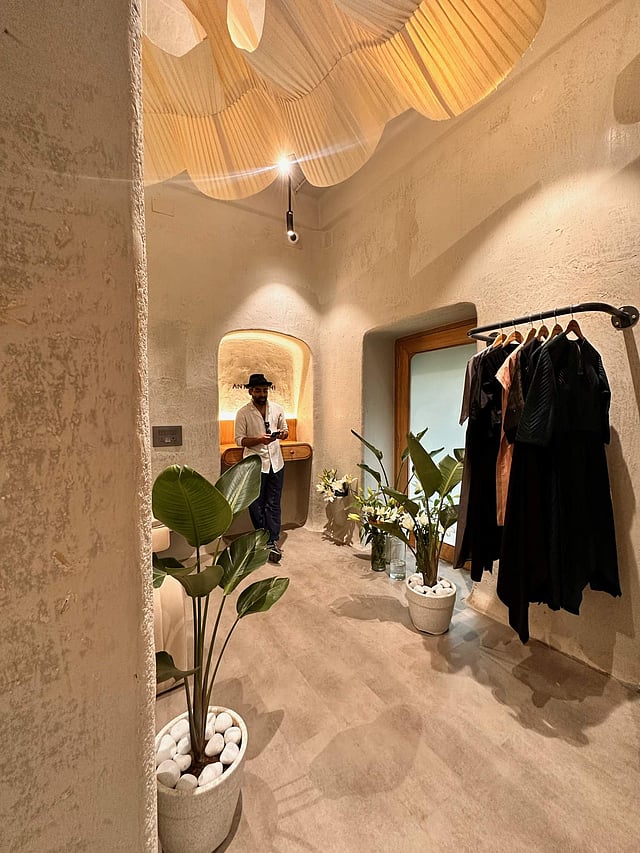 <em>Antar-Agni Kolkata</em>