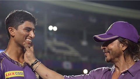 In frame: SRK with Angkrish Raghuvanshi