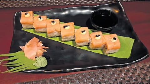 Salmon Maki from the menu of Cafe De Bangkok