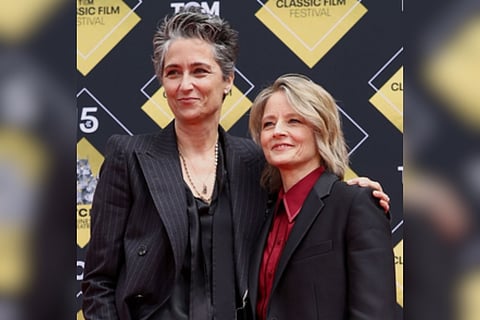 In frame:  Alexandra Hedison and Jodie Foster