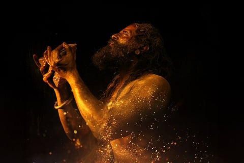 Vikram's stunning transformation for Thangalaan takes the internet by storm