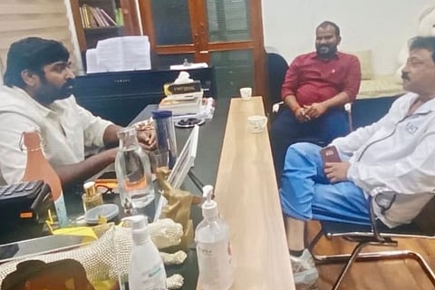Ram Gopal Varma meets Vijay Sethupathi; calls him 'real' actor