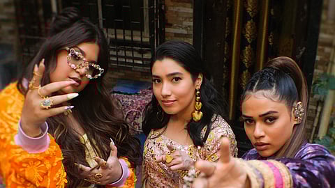 Natania Lalwani, Subhi and Shalmali Kholgade as Desi Trill

