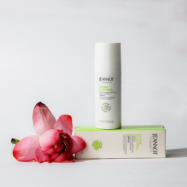 Jeannot Ceuticals Shine Control Skin Rebalancing Gel Cream SPF 15  