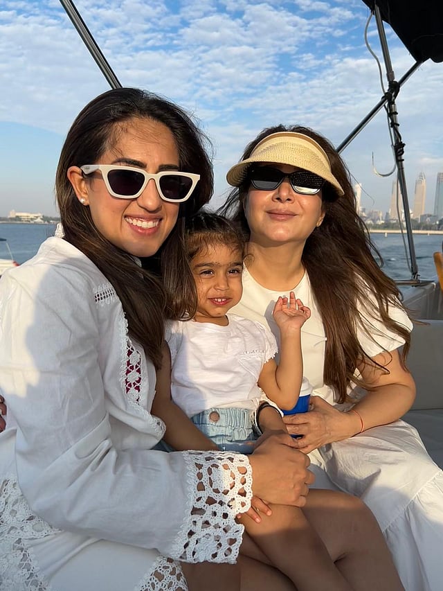 (L) Ridhi Mehra with mom and daughter