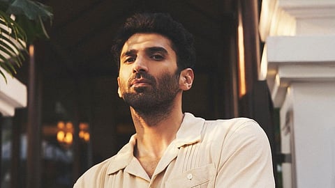 Aditya Roy Kapur spotted at the dance rehearsal hall embracing summer cool