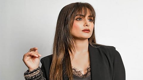 Hina Khan shares picture with beau, calls him her 'strength' in difficult times