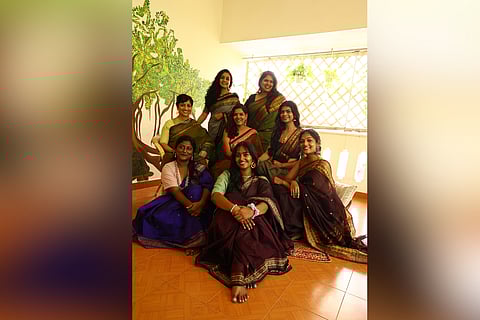 Directors Shaan Katari Libby, Snehaa Seshadrinath,
Harini Suruliraj, Vyshali Jeevu, Darani, Sindhuja
and Keerthana PV, with Dakshana Rajaram (centre)