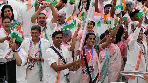 PV Sindhu, Sharath Kamal (C) with the Indian contingent