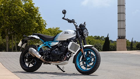 A new era for roadsters: Royal Enfield launches the Guerrilla 450