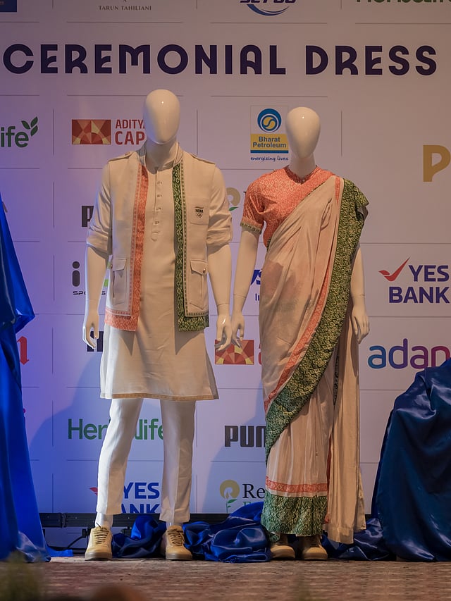The Kurta bundi set and sari designed by Tarun Tahiliani for Team India
