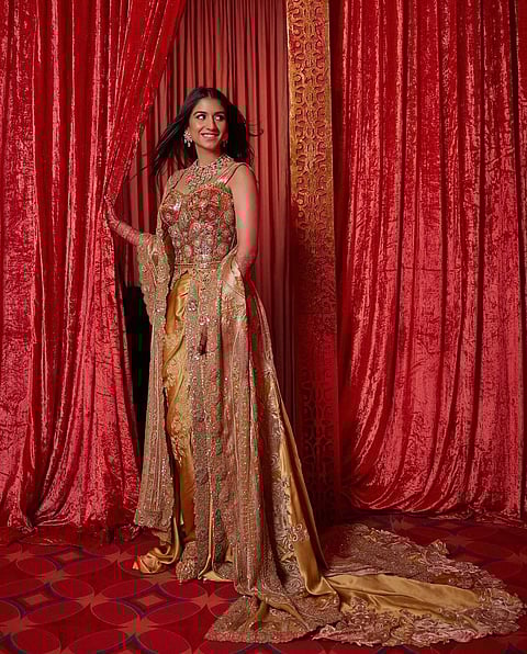 Kangana Ranaut (L) Anant Ambani, Radhika Merchant (R)