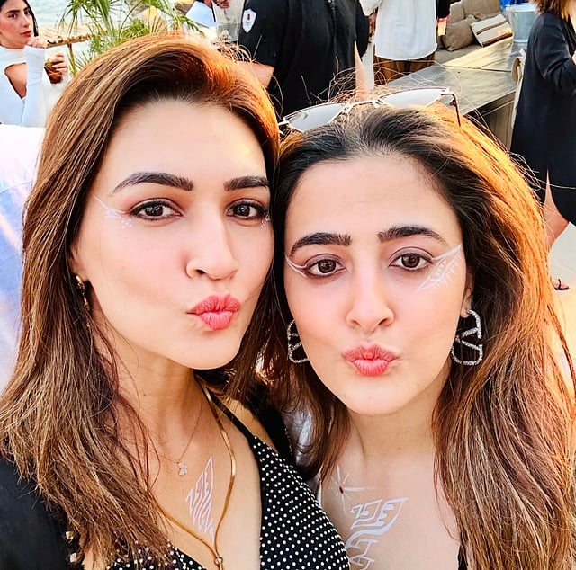 Kriti & Nupur