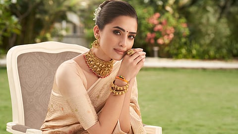 This temple jewellery collection offers a perfect blend of heritage and contemporary style