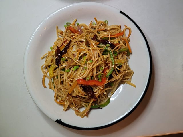 Chilli garlic noodles