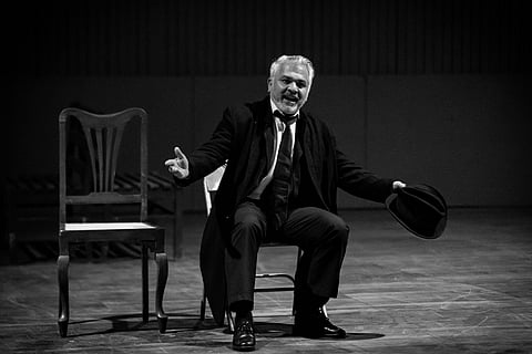 A Dakhni adaptation of ‘Abbe! Em Ledu’, this play is sure to crack you up