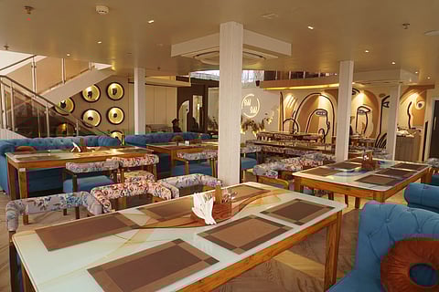 Discover a stylish vegetarian retreat in Kolkata where fusion dishes meet a warm ambience