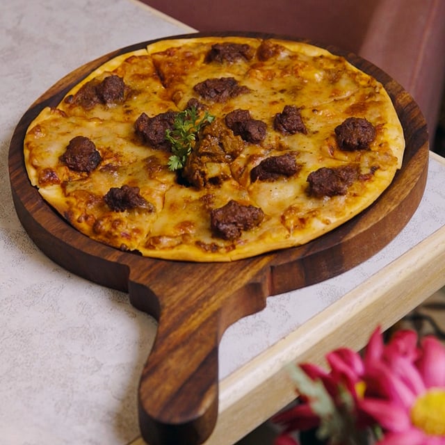 Kosha Mangsho Pizza