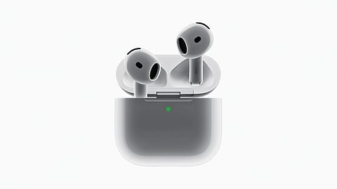 Apple AirPods 4 withcase