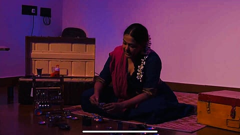 Scenes from Garam Roti