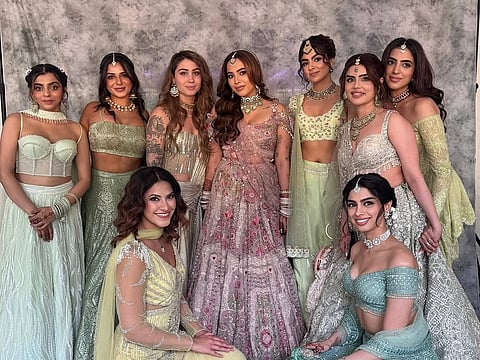 Khushi Kapoor along with her friends 