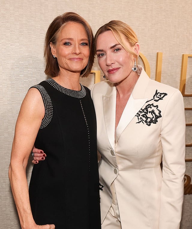 Jodie Foster with Kate Winslet