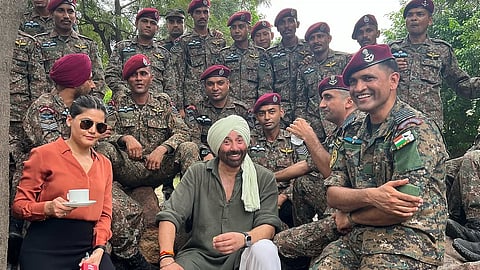 Sunny Deol with Indian soldiers