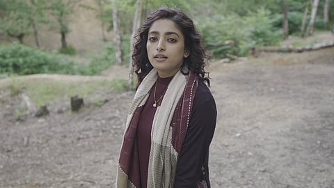 Ishaa Saha as Roya in Oporichito
