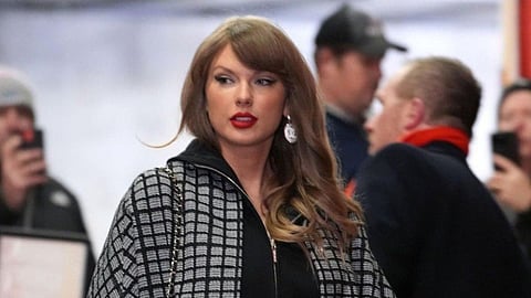 Taylor Swift glammed up in Chanel