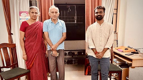 Rajkumar Periasamy with Major Mukund Varadarajan's parents