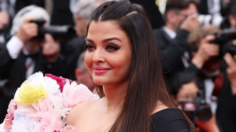 Aishwarya Rai Bachchan's vehicle reportedly involved in an accident