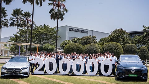 Team MB India 200000 Car