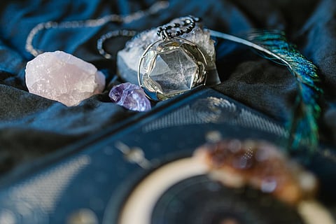 Horoscope/Angel Calendar: Here’s your weekly oracle guidance for April 18–24