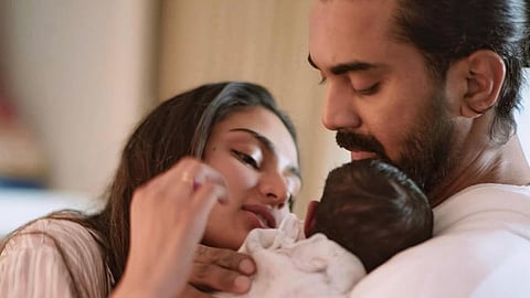 Athiya Shetty and KL Rahul with daughter 