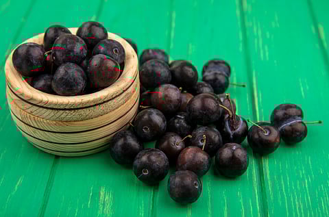 Eat these 5 hydrating local Indian summer fruits to stay cool