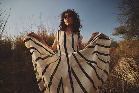 Here’s a spring-summer collection where the essence of pure cotton finds its most poetic expression