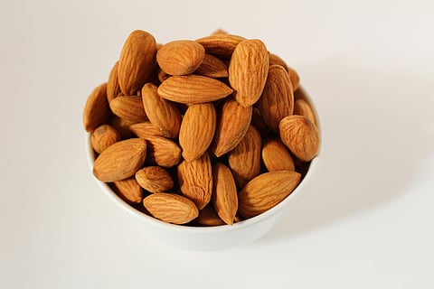 Raw vs soaked almonds: Which one is actually better for your health?