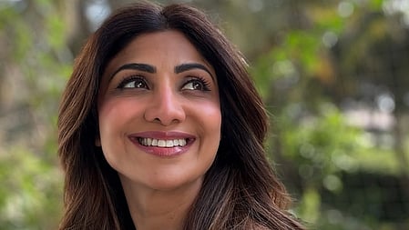 Shilpa Shetty full-body compound exercise