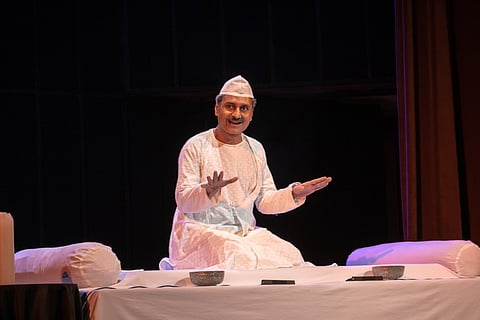 Mahmood Farooqui brings Karna alive with a powerful Dastangoi performance