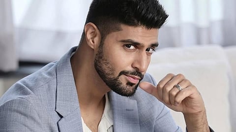 Tanuj Virwani gets robbed by his spot boy