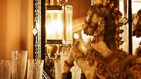 This brand new festival celebrates
mirrors, not just as décor, but as
design narratives