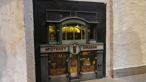 Miniature street art by ‘Anonymouse’ moves from Malmö to museum