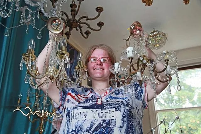 Amanda Liberty, a 34-year-old from Leeds, England, got engaged to Lumiere, a 91-year-old chandelier.