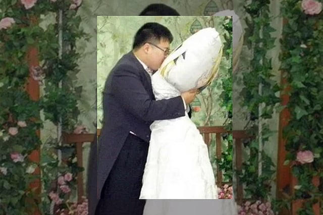 Lee Jin-gyu from South Korea married a pillow