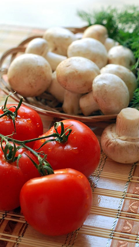 Five veggies with more Vitamin C than oranges