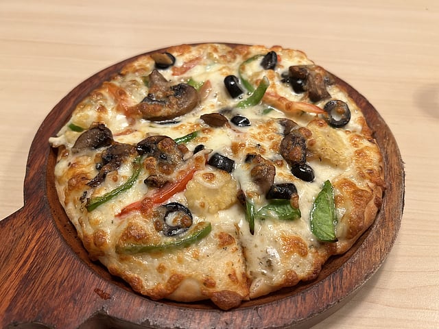 This vibrant pizzeria in Kondapur has a new menu full of Indianised specials